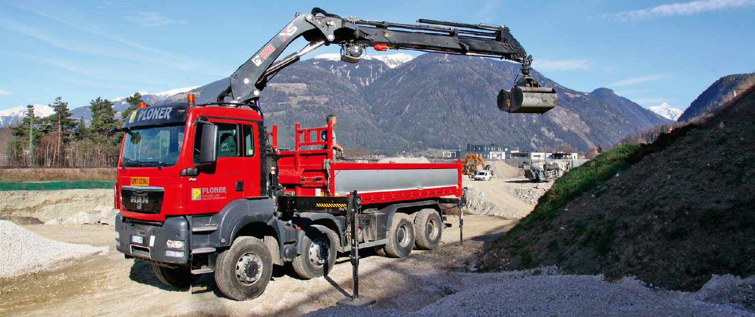 Ploner Kranarbeiten mit Spezialschaufel